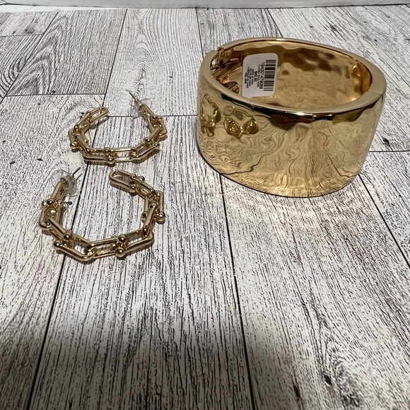 Chico's Jewelry - CHICO’S  Gold Colored Cuff Bracelet O/S